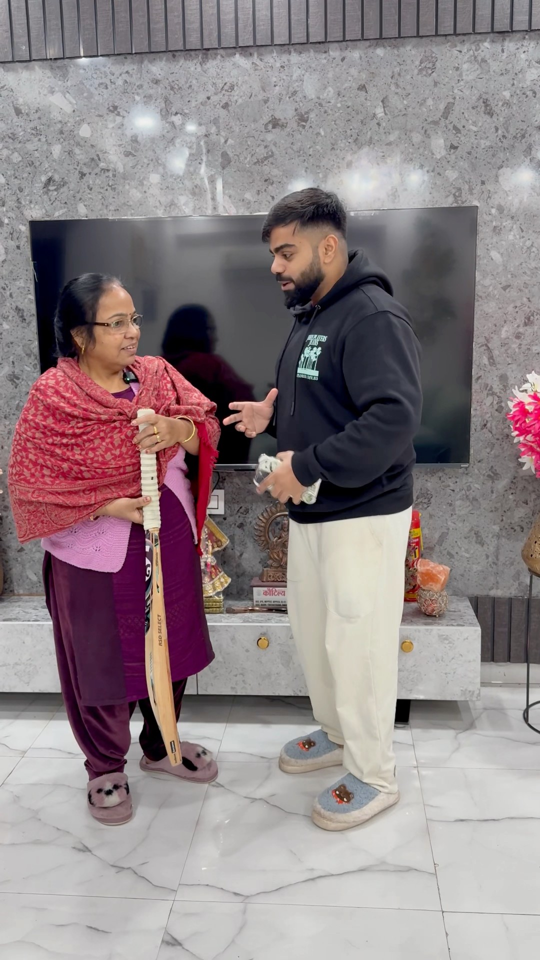 Mummy or gaurav cricket kyu nahi khel paye #shorts #gauravaroravlogs #youtubeshorts