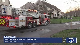 VIDEO: Crews investigating fire at Windsor Locks apartment complex