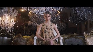 Смотреть клип Molly Kate Kestner - Prom Queen