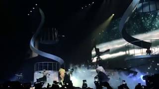 Britney Spears - ...Baby One More Time / Oops... I Did It Again @ Paris 28.08.18