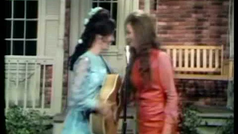 Loretta Lynn & Jeannie C. Riley - Don't Come Home ...