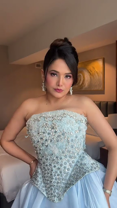 Beautiful and popular singer Indira Joshi