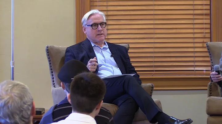 Hayek and Keynes on Economic Liberty
