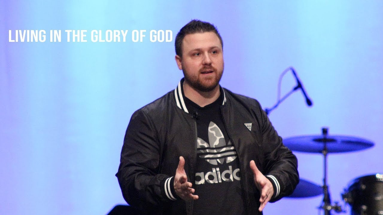 Living in the Glory of God