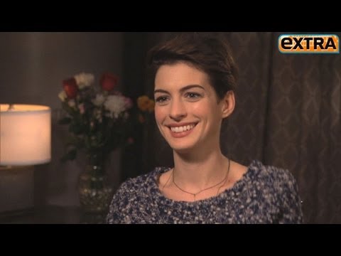 Video: Anne Hathaway is geblesseerd