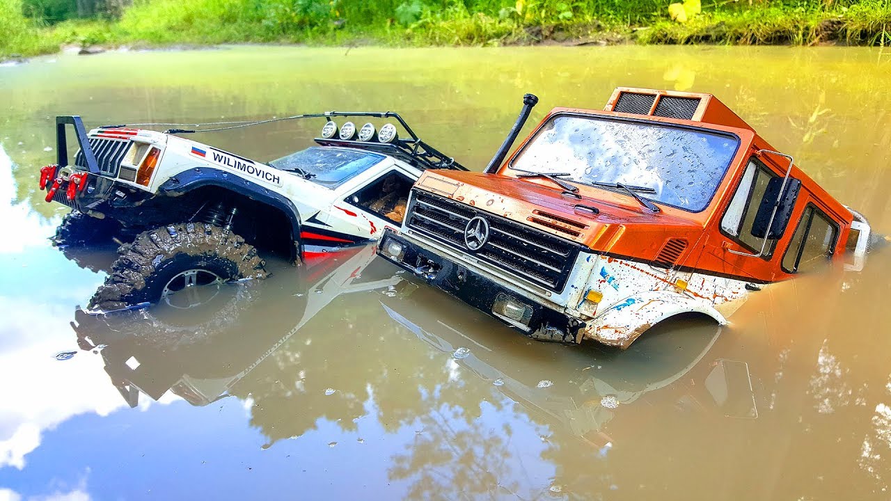 DEEP MUDDY in HOOD TROUBLE Traxxas TRX4 Unimog 4x4 VS Axial SCX10 II Jeep Cherokee | Wilimovich