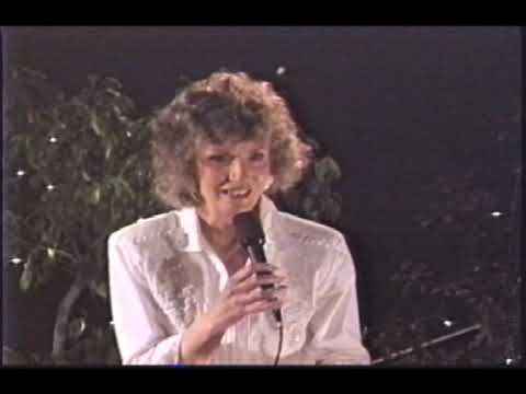 Elizabeth Hepburn sings her "Rainbow Medley"
