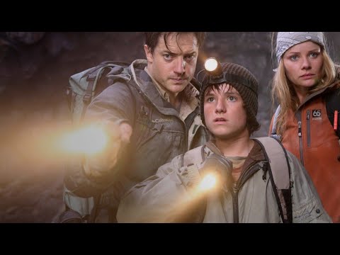 عالم ومرشدة جبال وأخوه وأبوها متغيبن وقررو يدورو عليهم فى مركز الارض ملخص فلم Journey To The Center 