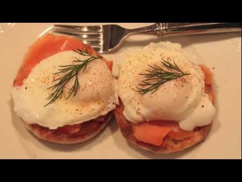 How to Poach Eggs - Poaching Eggs Demo