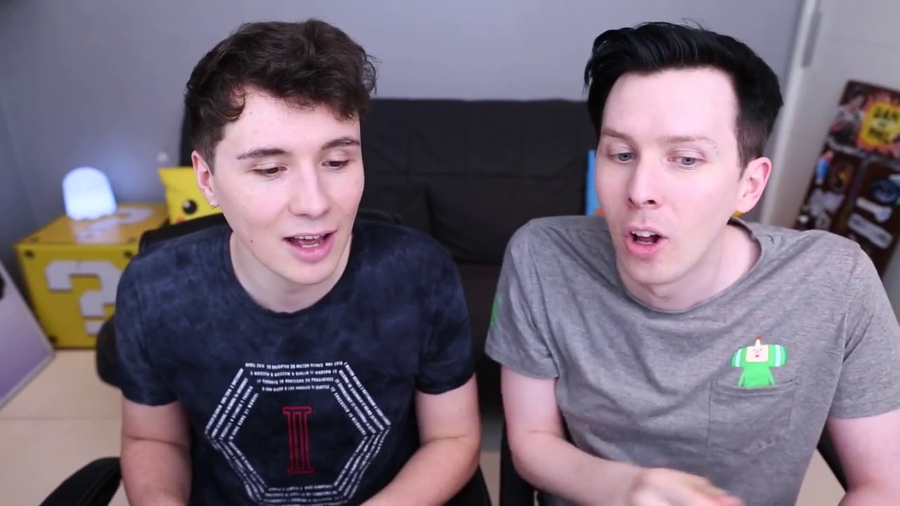 Dan vs. Phil - EXTREME TETRIS but they’re gay and married - YouTube