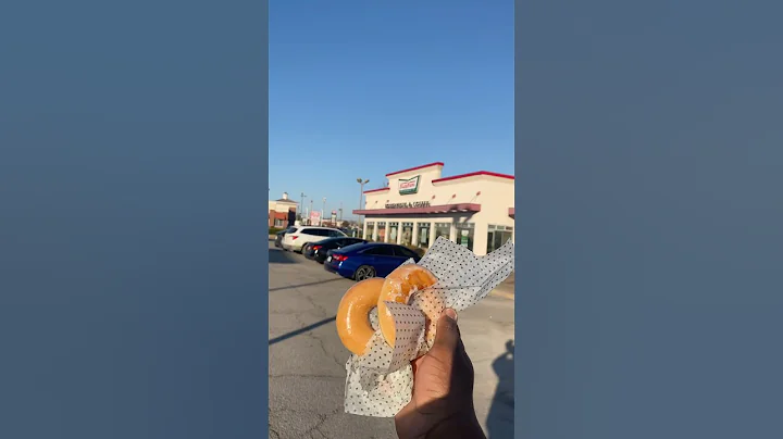 How to get free Krispy Kreme 😳 #shorts #krispykreme #food #foodreview