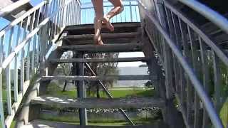 Vi Åker Vattenrutschkana På Lögarängsbadet