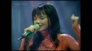 Bjork - Isobel  (Studio, TOTP 2)