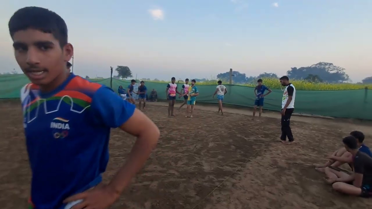 जबरदस्त मैच दोनों  टीमों के बीच.....🙏🙏🚩