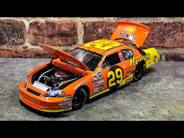 NASCAR 1/24 #29 Reese’s Review: 2001 Kevin Harvick #29 Reese's Fast Break Chevy