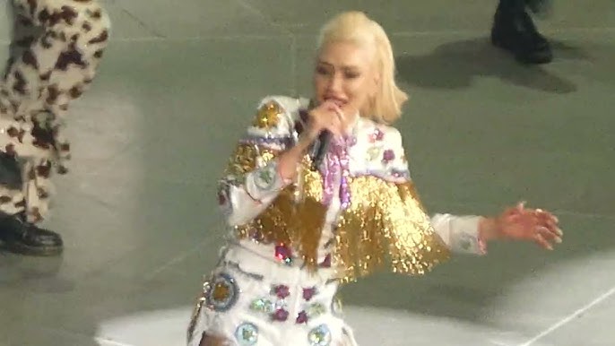 Gwen Stefani - Underneath It All ( Rodeo Houston 2022 ) - HQ 