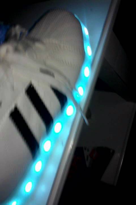 chaussure led adidas superstar