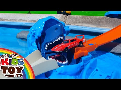 Heroic Water Races: Toy Cars vs. Shark in the Pool