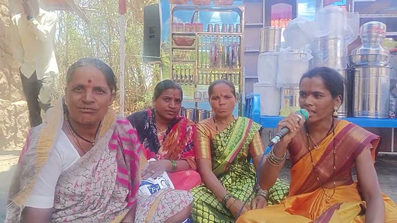 विष्णू तळपाडे यांच लग्न गाणे आलि आली आगीनगाडी