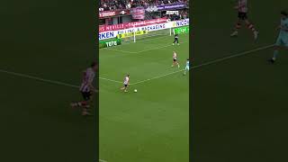 Foutje, bedankt! Keisčiausi savi įvarčiai Eredivisie 2024 metais