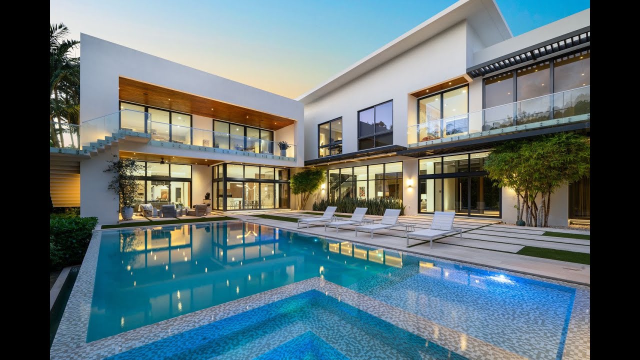 The Jills Zeder Group presents 4780 Southwest 86th Terrace, Miami