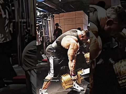 Heavy weight 💪🏻 // Titan Strength 🤯 #motivation #bodybuilder #heavyweight