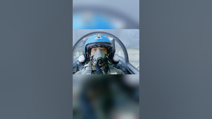 Pilot discovers a mysterious wall on the runway!