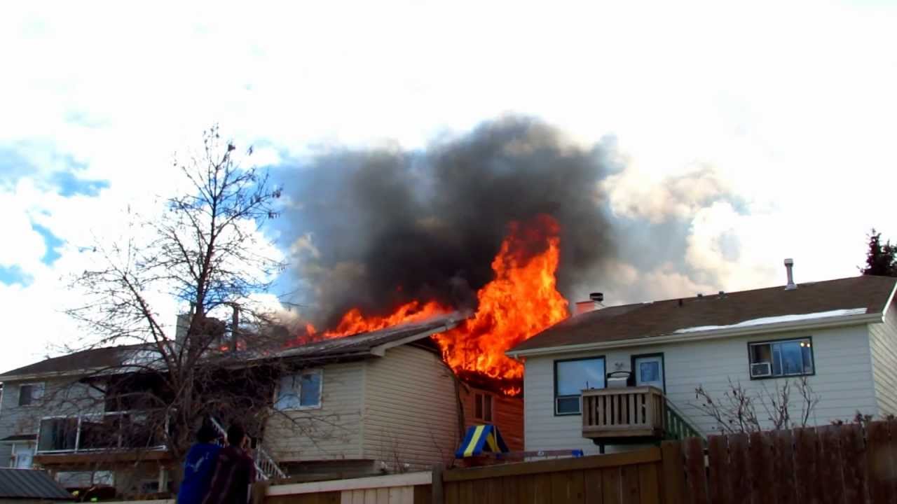 House Fire on Shawinigan Drive S.W. Calgary, Alberta - YouTube