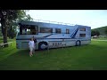 Größte Wohnmobile der Welt: 12m Volvo B10M Holiday Home. 4x4 Quad. Riesen-Küche. Wollen dort leben.