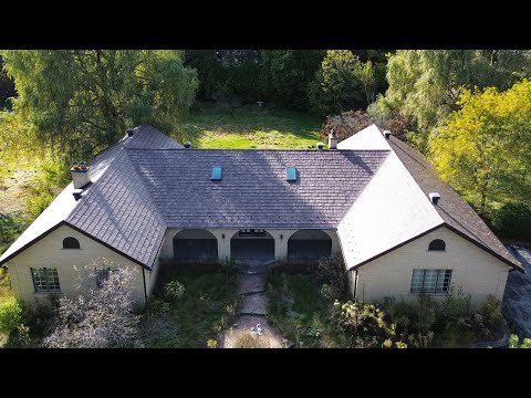 Untouched ABANDONED 1980s dream Mansion **Frozen in time**