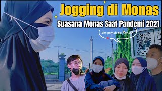 Suasana Jogging di Monas Jakarta Saat Pandemi 2021