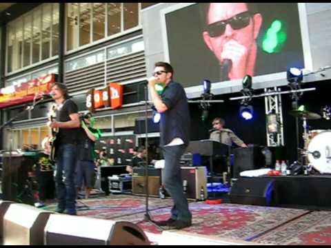 Powderfinger Live - Burn your name - Sydney Moore ...