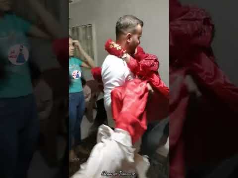 العروس ما عاد تقدر تمشي شوفو العريس كيف حملها