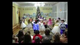 картинка: Вход на Новый год  старшая группа 2012