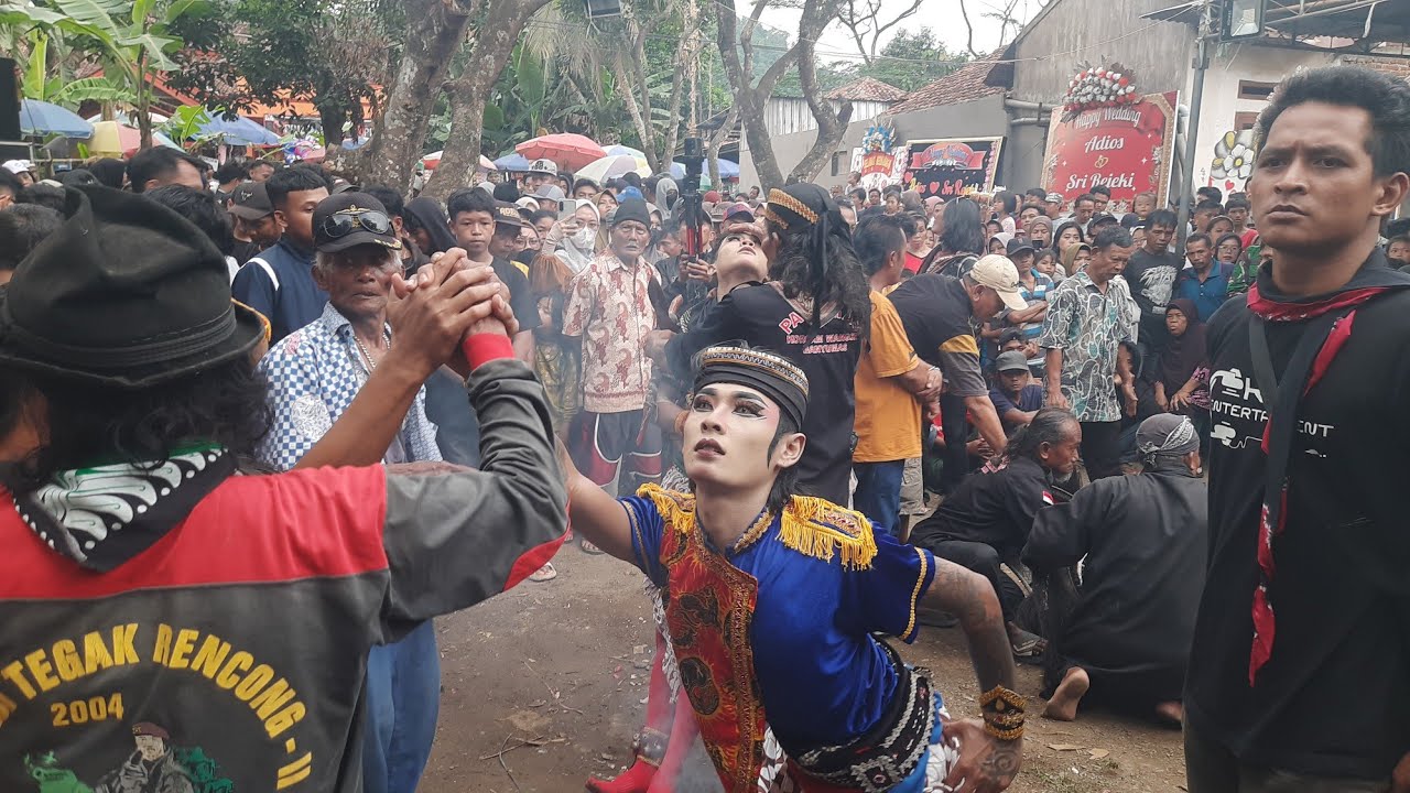 EBEG HAYUNING KENCANA SARI || JANTURAN LiVE WLAHAR WANGON #ebeg #janturan #kudakepang #kudalumping