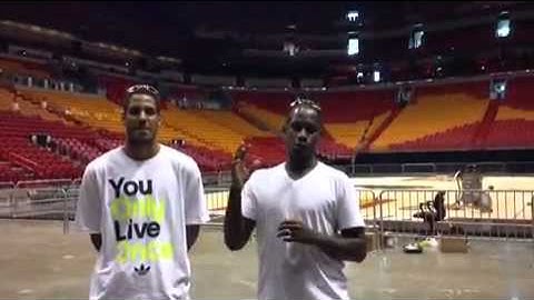 Levell Sanders a Lukáš Linhart posílají vzkaz do DC z palubovky vítěze NBA Miami Heat