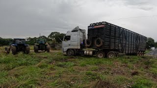 2 TRATORES PRA TIRAR A CARRETA BOIADEIRA ATOLADA ‍ QUASE QUE NÃO SAI!!!