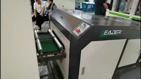 Automatic Nonwoven Box Bag Making Machine With Handle Online-Cooling bag folding and collecting