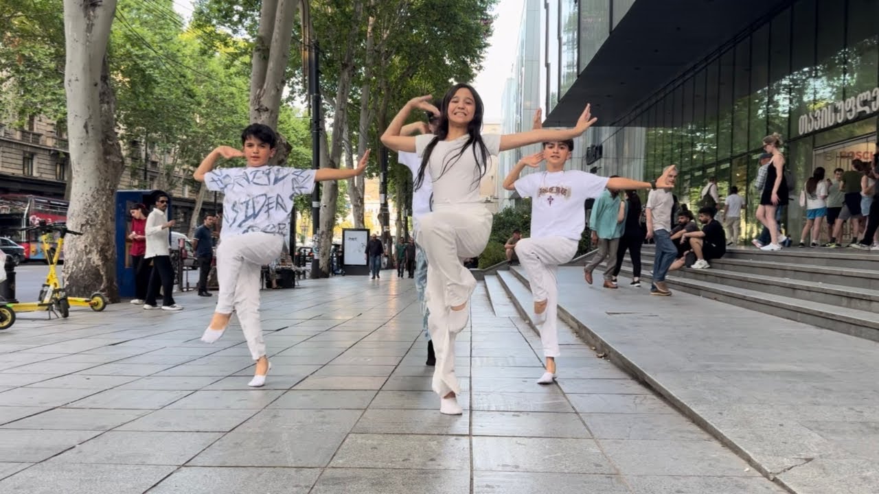 SÜRƏTLİ RİTM!😱 Sümüklər SINDI😯 Balaca Rəqqaslar Adamın ŞAH DAMARINA İşlədi🤯😍 