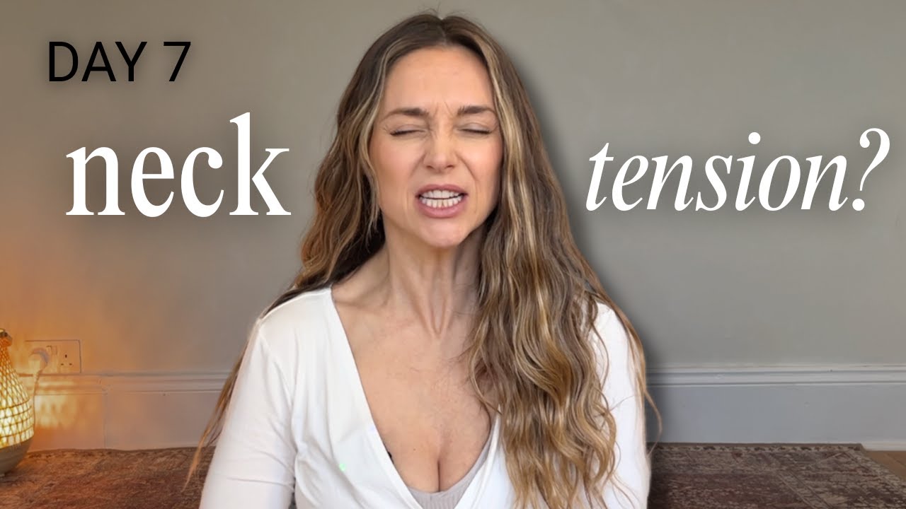 26 DAYS OF YOGA | DAY 7 - 5 min Neck & Shoulder Release - Gentle, Calming Stretch