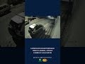 GUINDASTE DESGOVERNADO DESCE LADEIRA, ATINGE CARROS E CASA EM BH