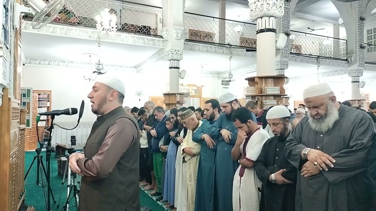 الشيخ الجامع أمين آيت أفروخ الجزائري حفظه الله/قراءة خلف عن حمزة  - مسجد النور. - واد قريش  العاصمة