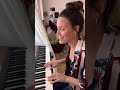Centro di gravità permanente / Sheila Blanco canta a Franco Battiato en el día de partida, 18-5-2021
