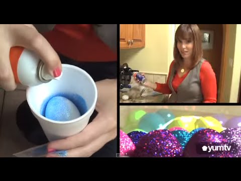 Video: How To Decorate Easter Eggs With Glitter