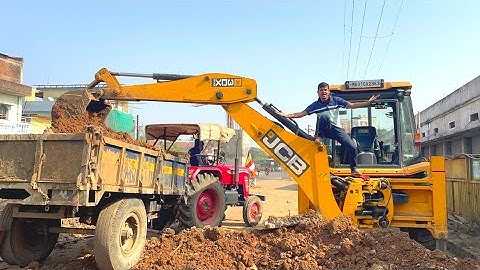 JCB 3dx Xpert Machine Loading Mud Tractor