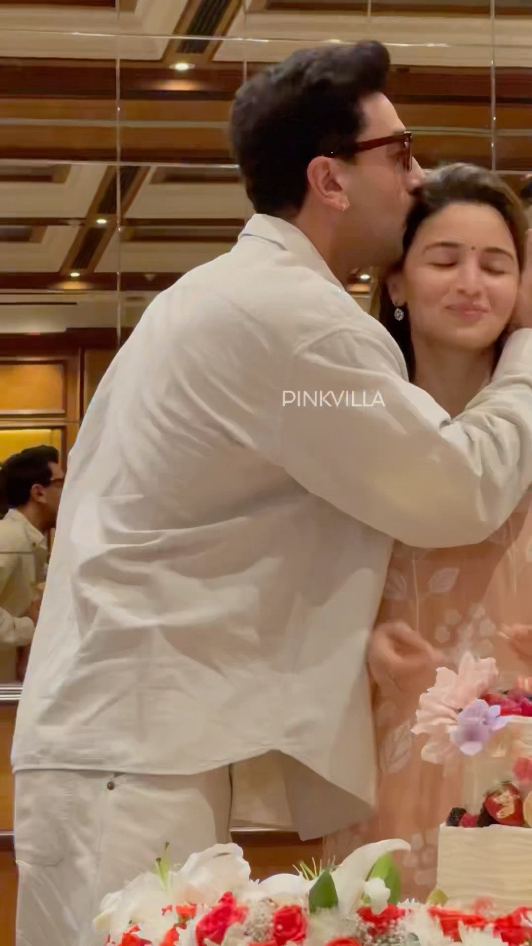 Ranbir Kapoor KISSES Alia Bhatt During Her Birthday Celebration ?| #shorts #bollywood #couple #love
