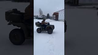 4-Wheeler  driving  in the snow ❄️Квадроцикл ездящий по снегу #shortvideo #snow#квадроцикл