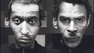 Massive Attack feat. Horace Andy-Girl I Love You (She Is Danger Remix)
