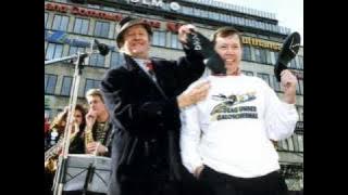 Drag under galoscherna (''Häng med, häng med '')