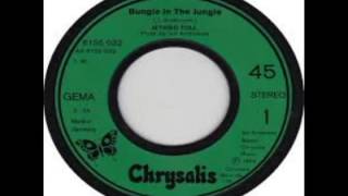 Jethro Tull - Bungle In The Jungle (1974) chords